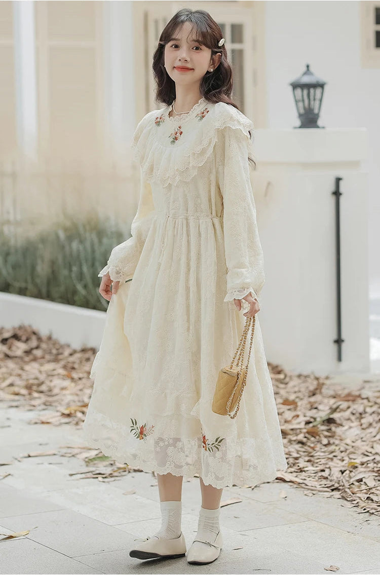 Mori Girl Midikleid aus Spitze mit gepressten Blumen