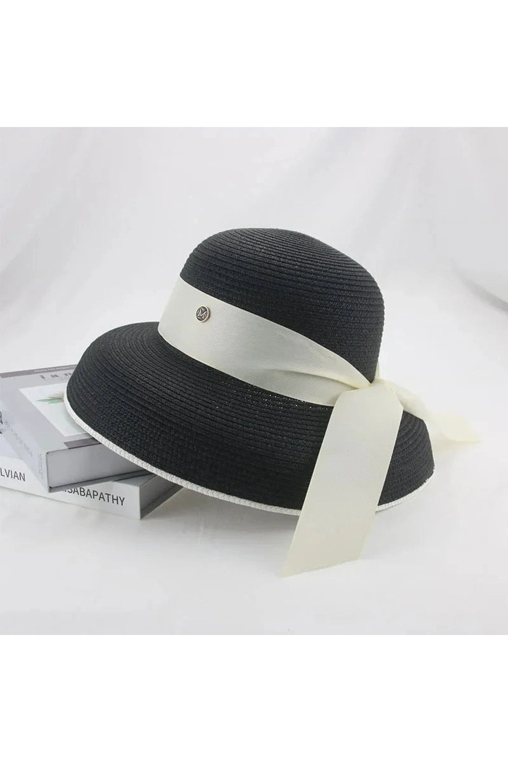Vintage Black and White Beach Hat cottagecoreclothes