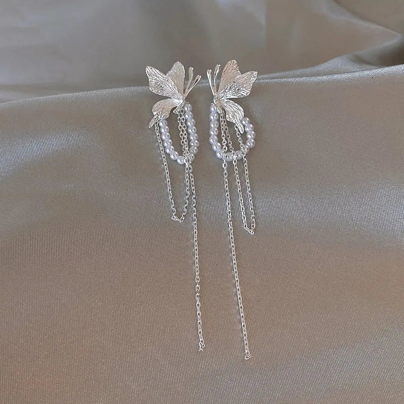 Ethereal Pearl Cascade Earring
