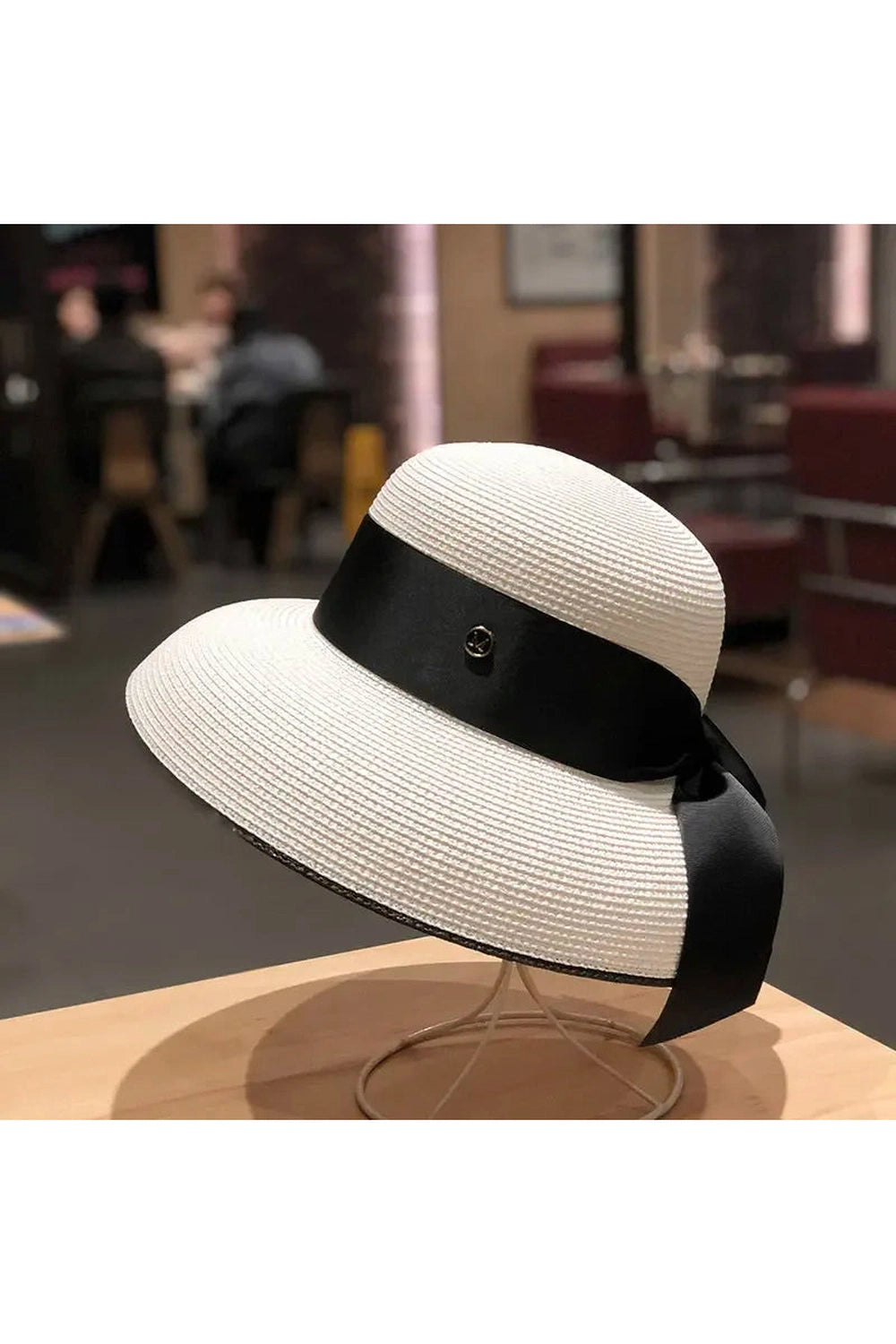 Vintage Black and White Beach Hat cottagecoreclothes