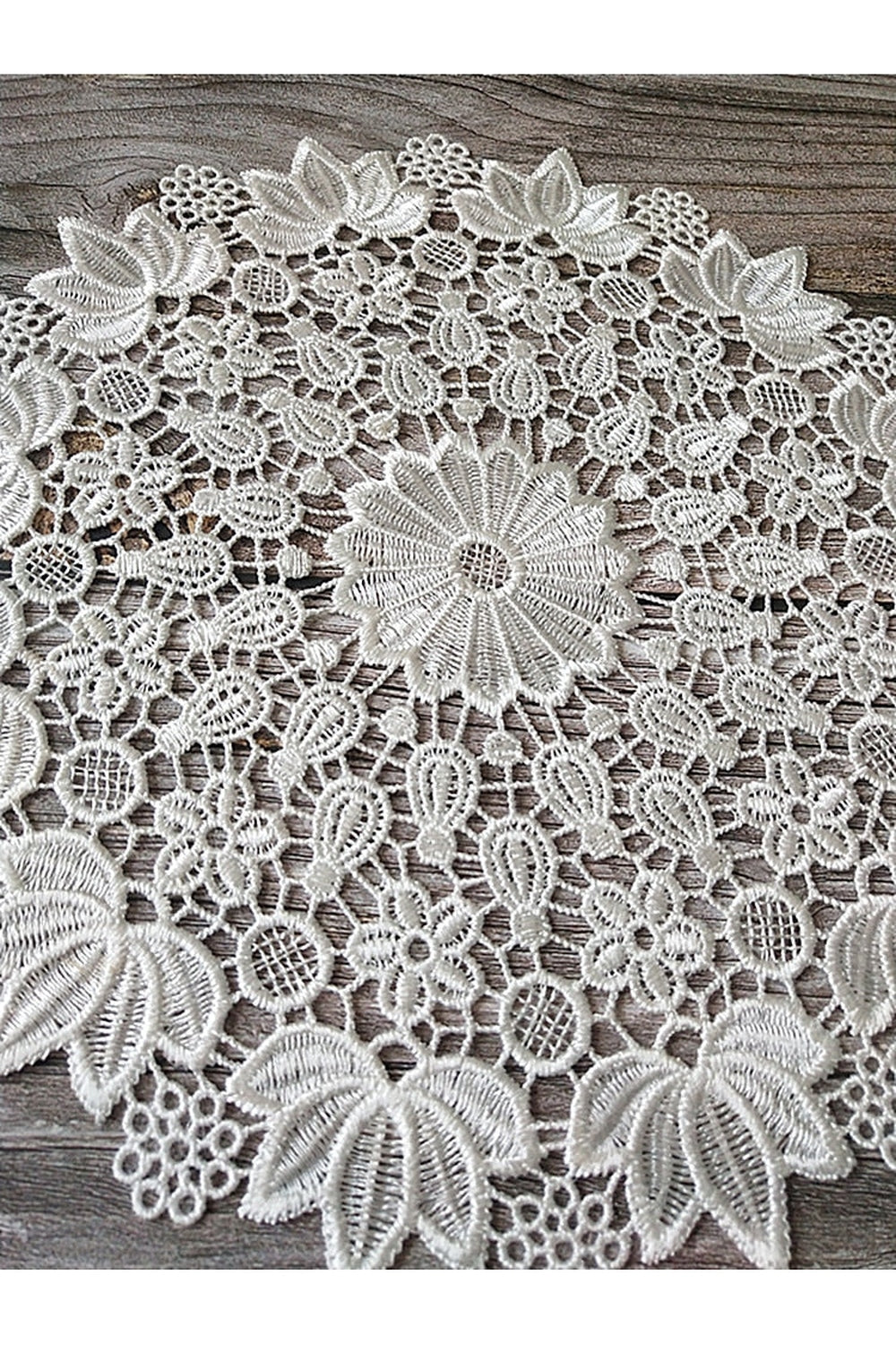 Lace Round White Placemat cottagecoreclothes