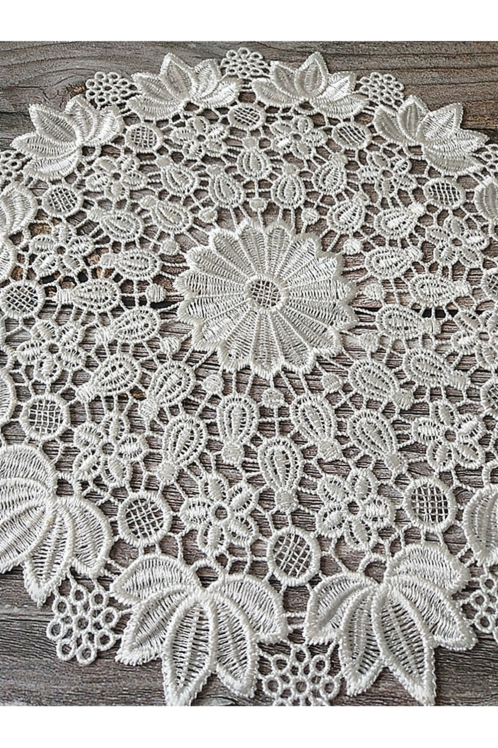 Lace Round White Placemat cottagecoreclothes