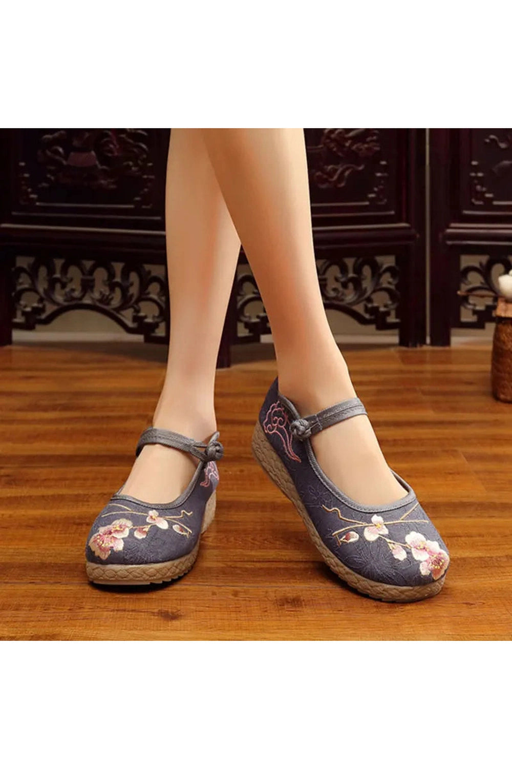 Floral Embroidered Mary Janes Shoes