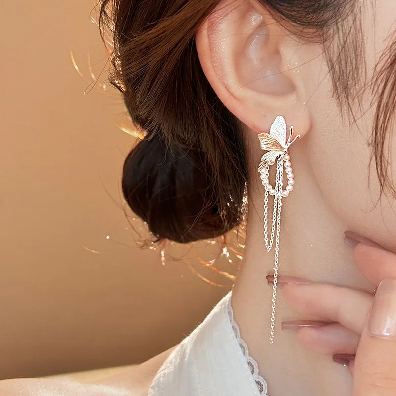 Ethereal Pearl Cascade Earring