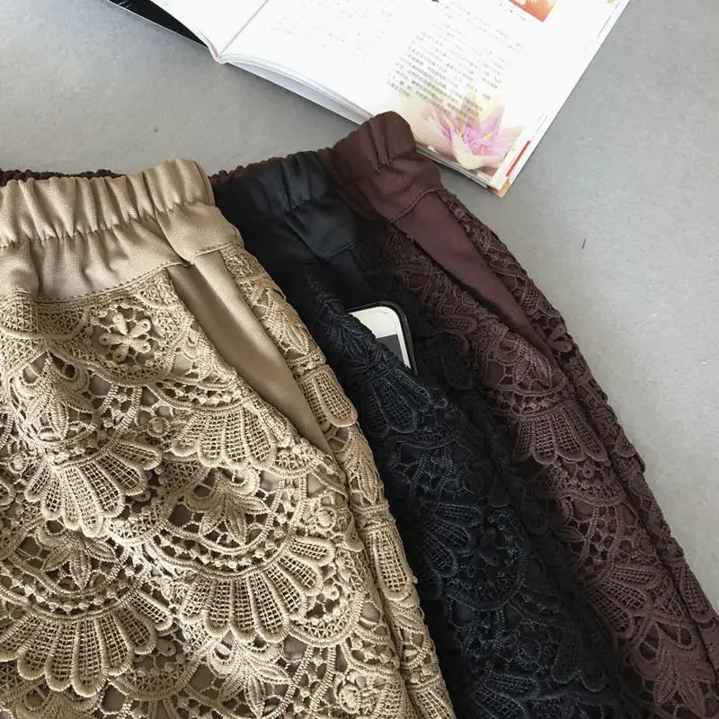 Shorts com sobreposição de renda Cottagecore escuro