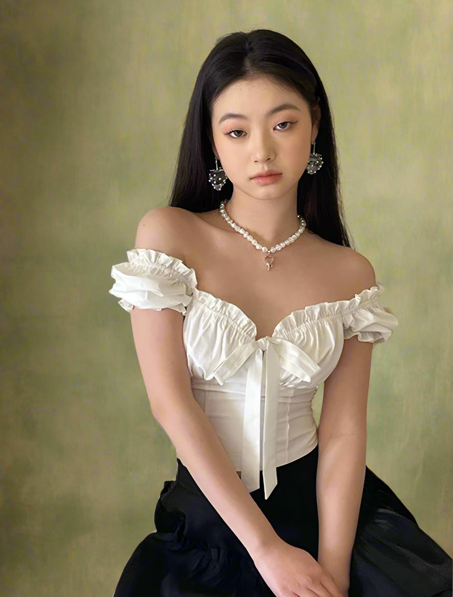 Vintage Ruffled Sweetheart Peasant Top cottagecoreclothes