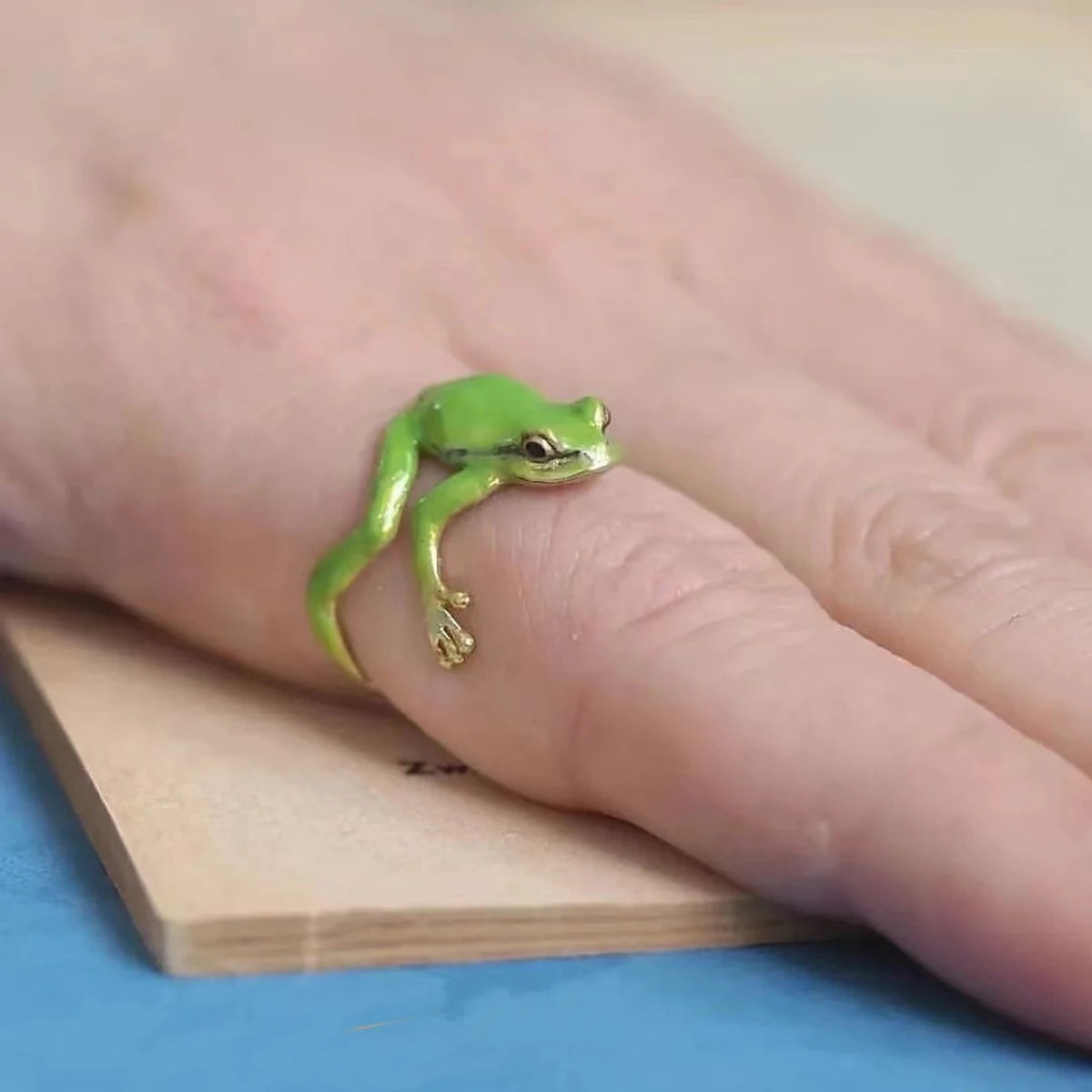 Goblincore Enamel Tree Frog Wrap Ring