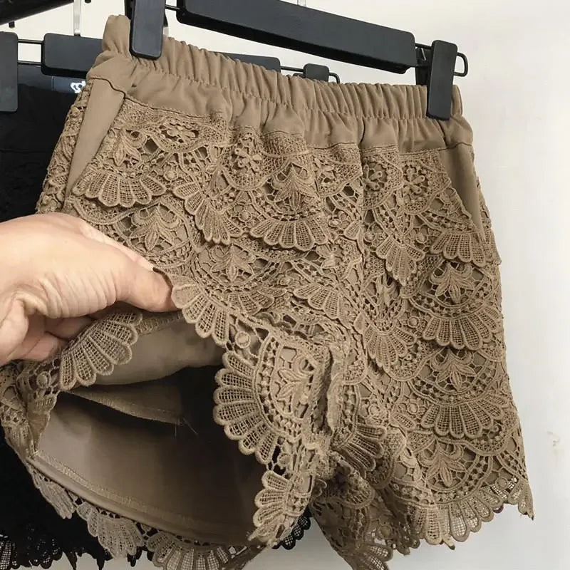 Shorts com sobreposição de renda Cottagecore escuro