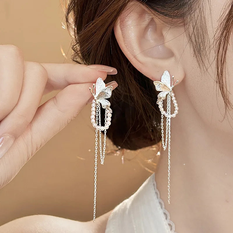 Ethereal Pearl Cascade Earring