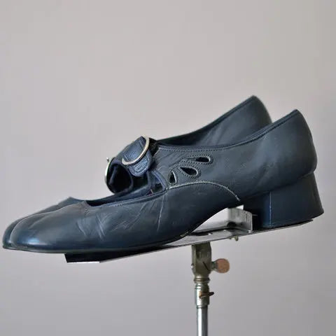 Vintage Aesthetic Navy Cutwork Mary Jane Heel Shoe