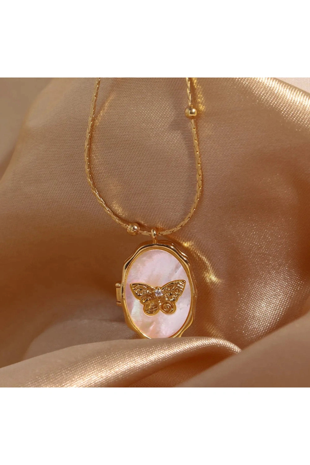 Shell Butterfly Pendant Necklace cottagecoreclothes