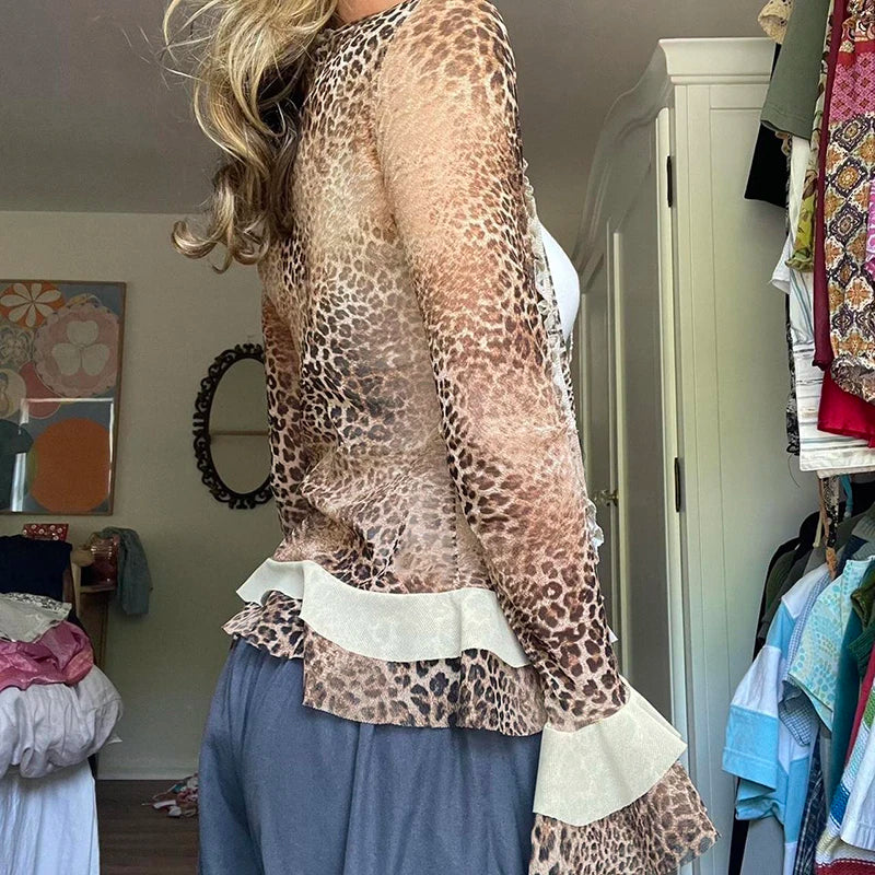 Blusa retrô transparente com estampa de leopardo e manga sino