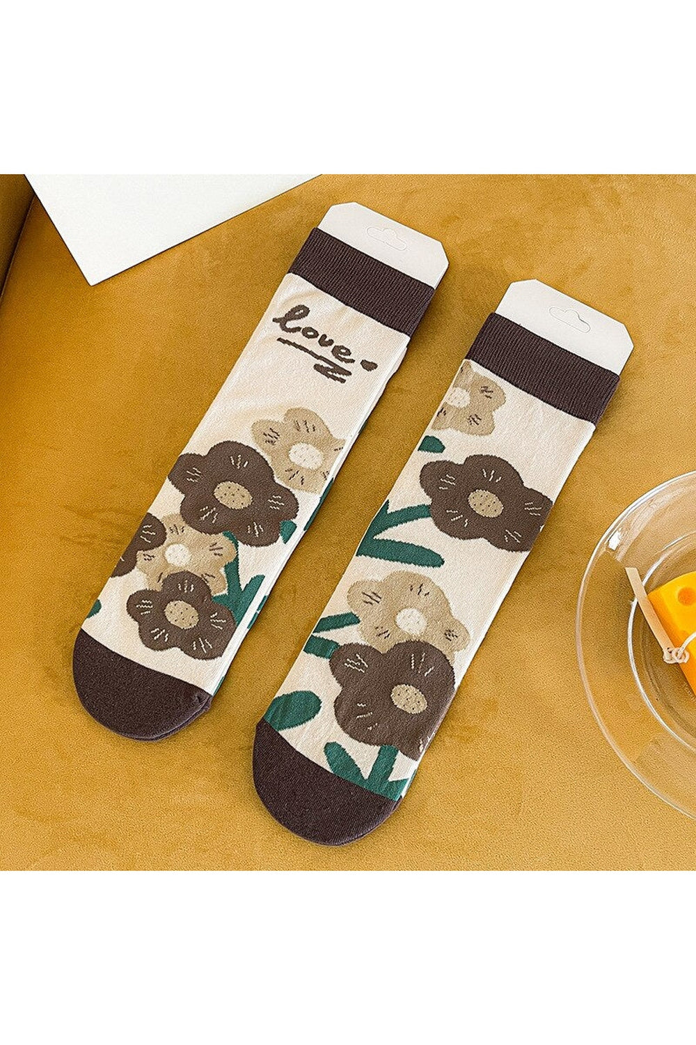 Asymmetric Retro Jacquard Socks