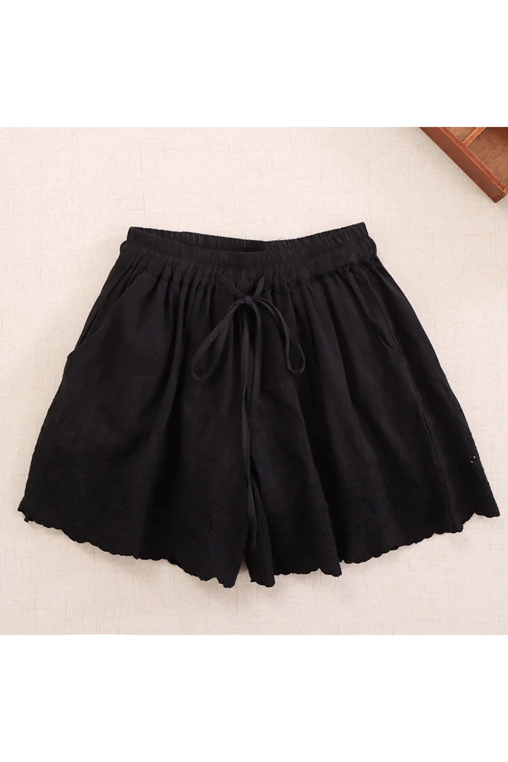 Sweet Hollow Embroidery Shorts